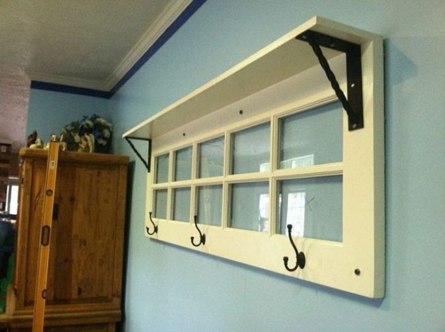 Creative DIY Picture Frames out of Old Doors